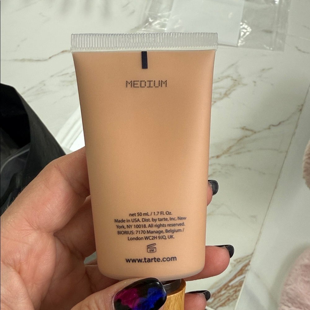 Tarte Amazonian clay BB tinted moisturizer 4 for $96 - Picture 5 of 6